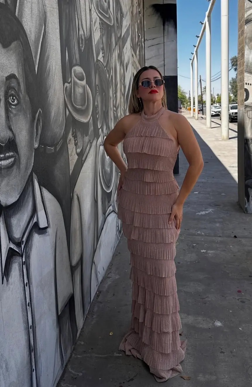 Vestido Largo Halter Beige con Destello