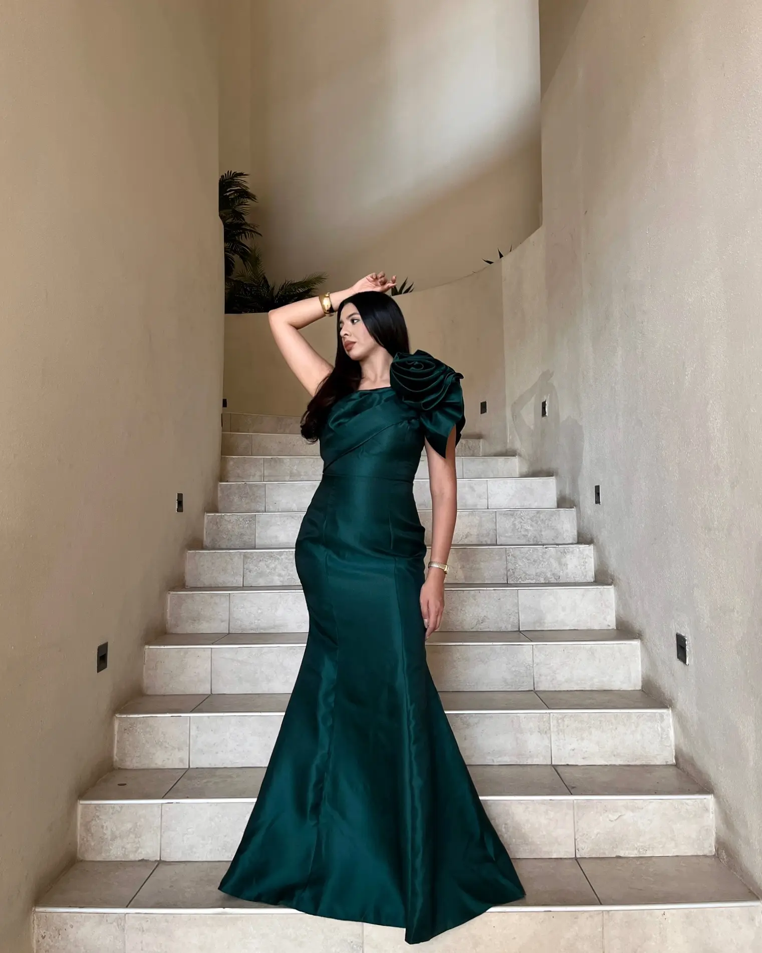 Vestido Largo Verde Esmeralda con Flor