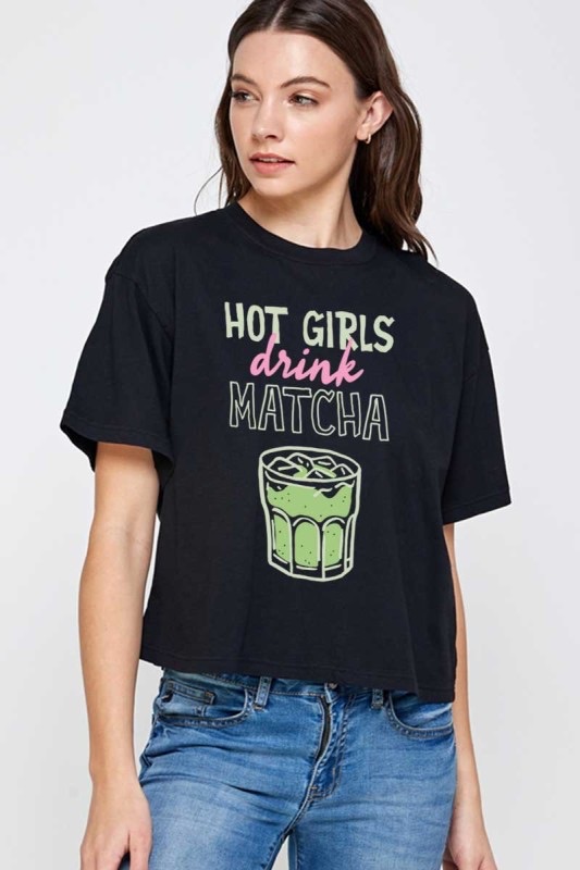 TShirt Hot Girls Like Matcha Negra